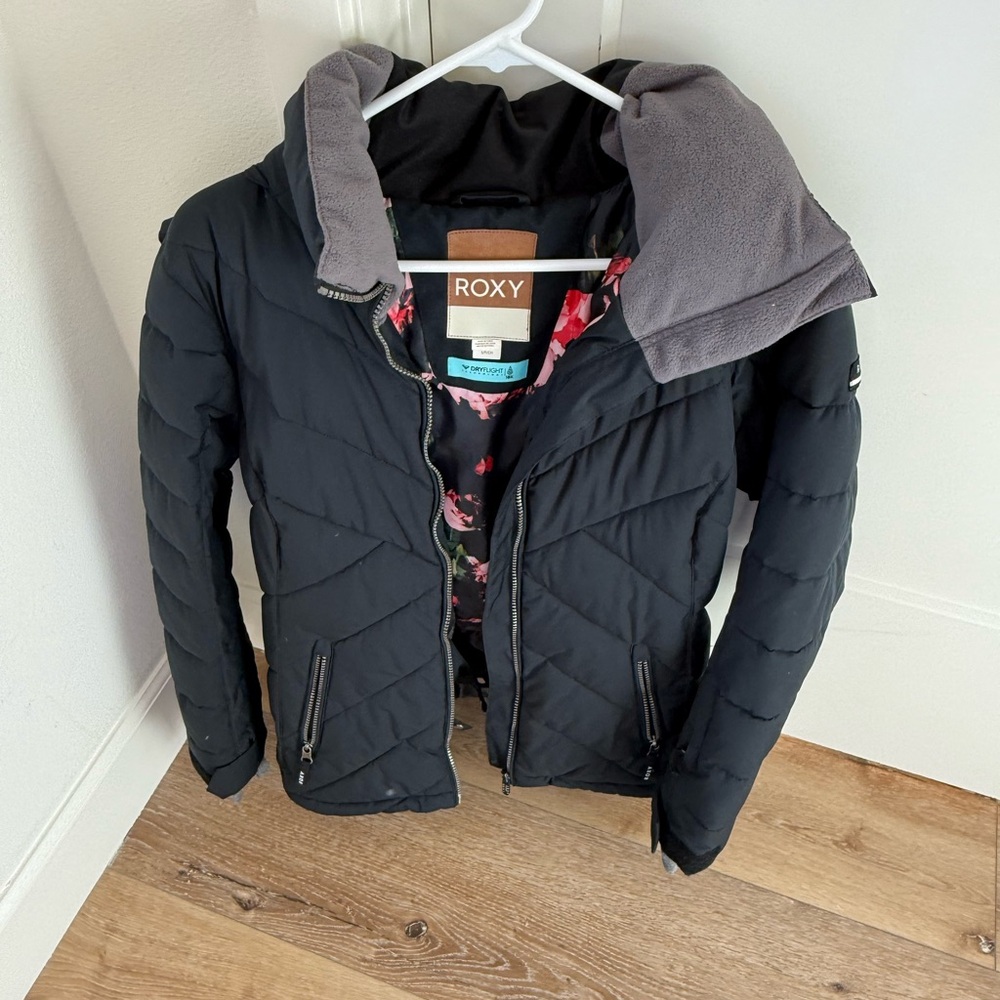 Black Roxy snow jacket size S (petite)
